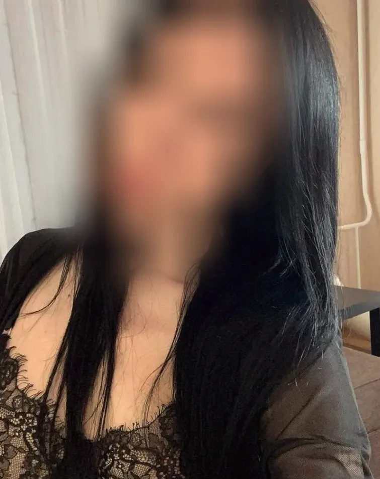Ángela, 19 años